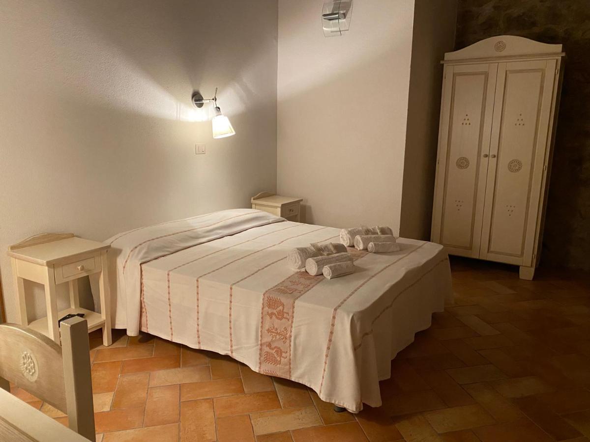 Bed And Bike Antico Mulino Hotel Aglientu Eksteriør billede